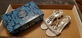 Women's Impo Gypsy Napoli Ornament White Silver Sandals - Size 8.5M - £16.10 GBP