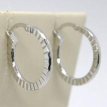 18K WHITE GOLD CIRCLE HOOPS STRIPED AND HAMMERED EARRINGS 21 MM x 2 MM, ITALY image 2