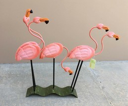 Flock O&#39; Pink Flamingos Wrought Iron Decor - £17.69 GBP