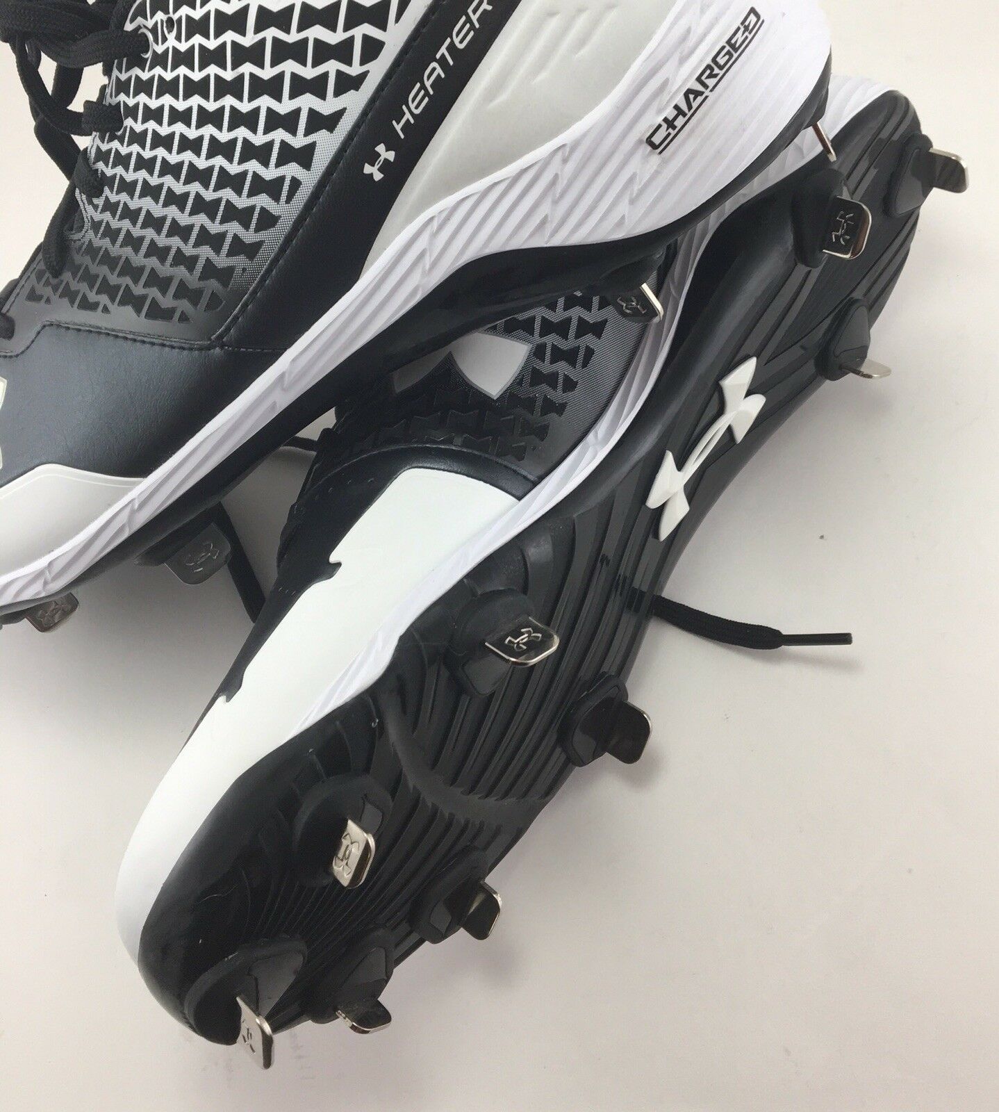under armour heater baseball cleats