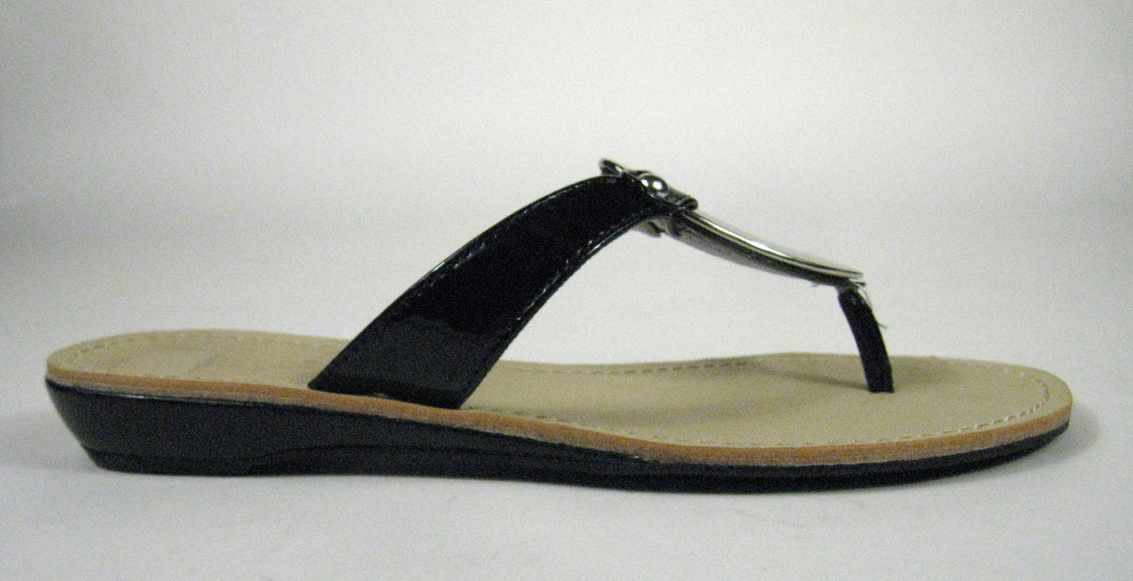 marc fisher thong low heel sandals