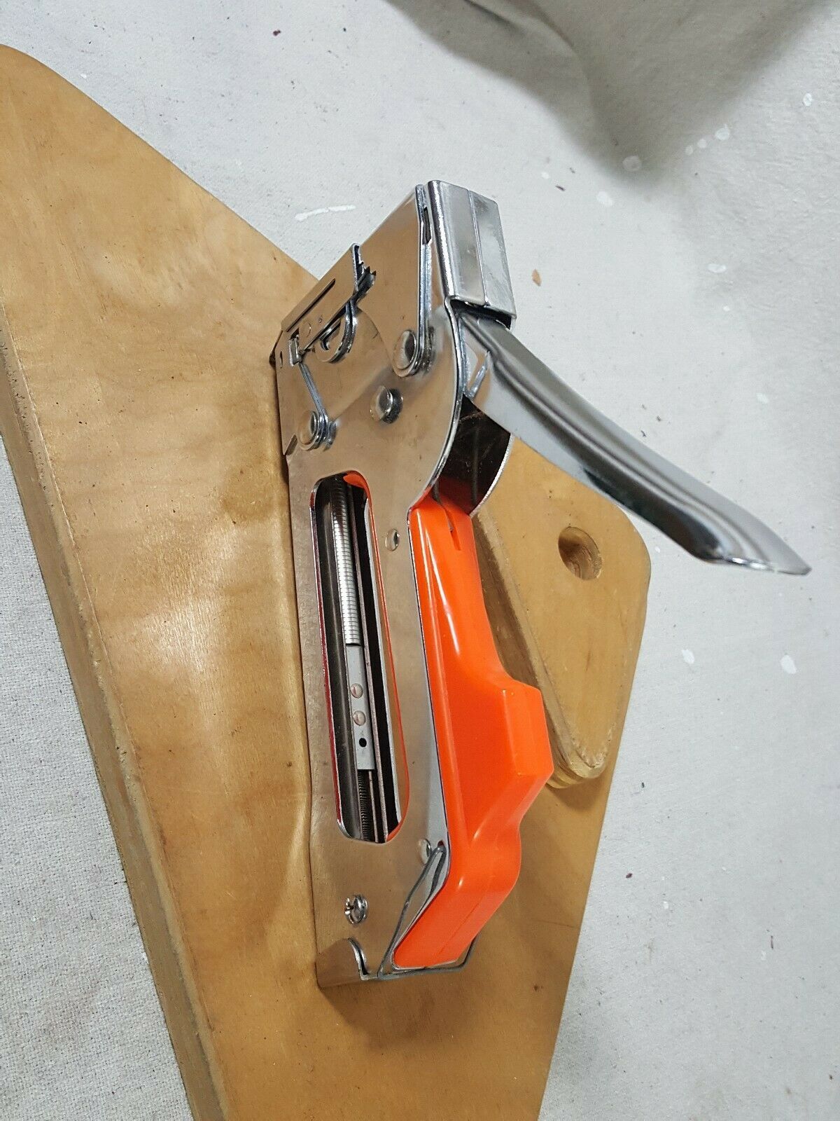 ARROW T2025 Stapler Fastener Co Carpenter Construction Nail & Staple Guns