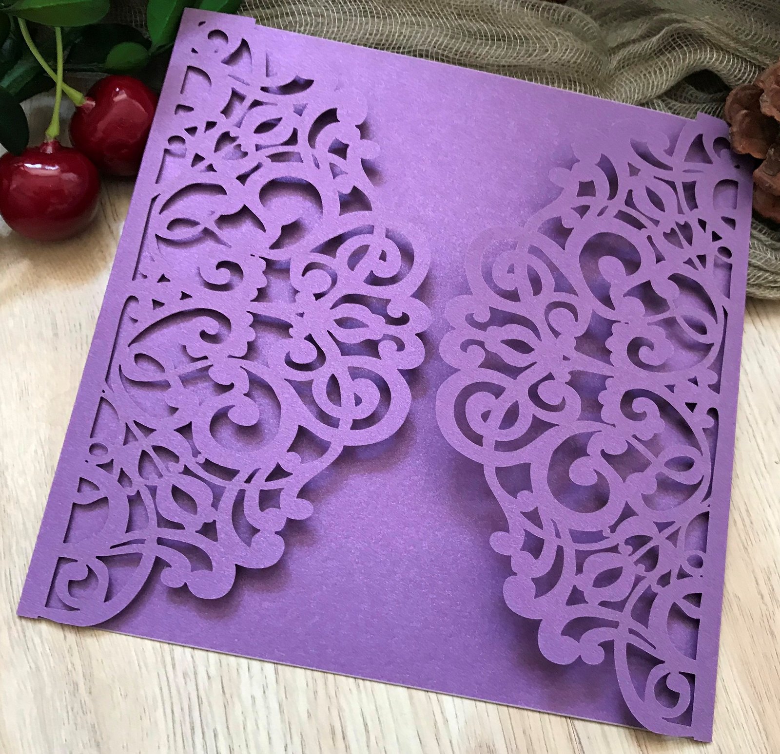 50pcs Purple laser cut wedding invitations cards,Laser Cut Invitation