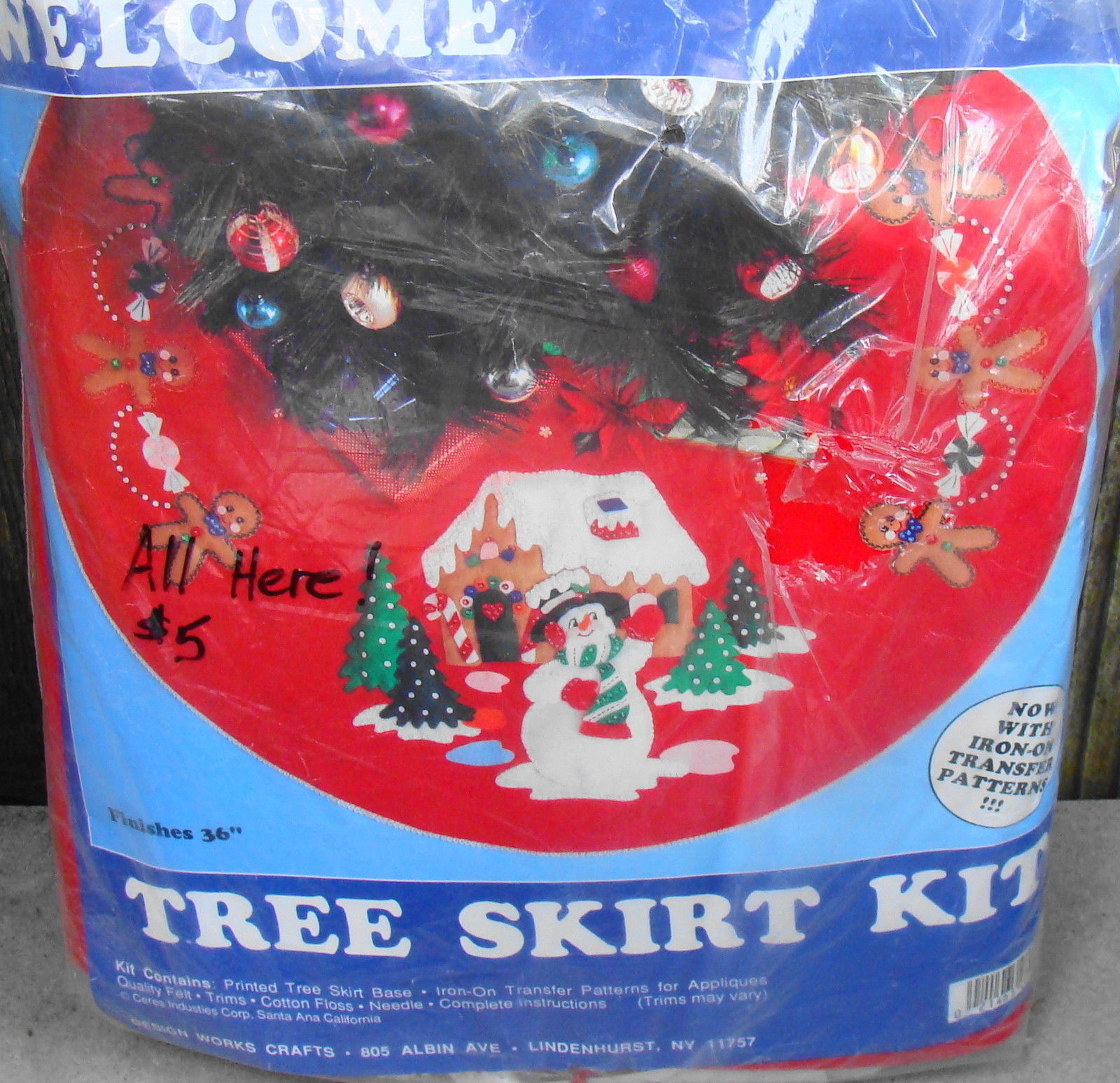 Design Works Felt Christmas Tree Skirt Applique Kit Snowman Welcome 5205* - $24.00