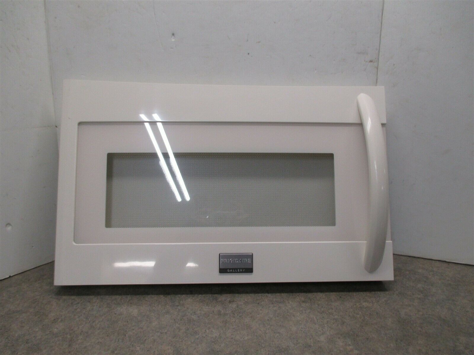 frigidaire ffmv162lba door