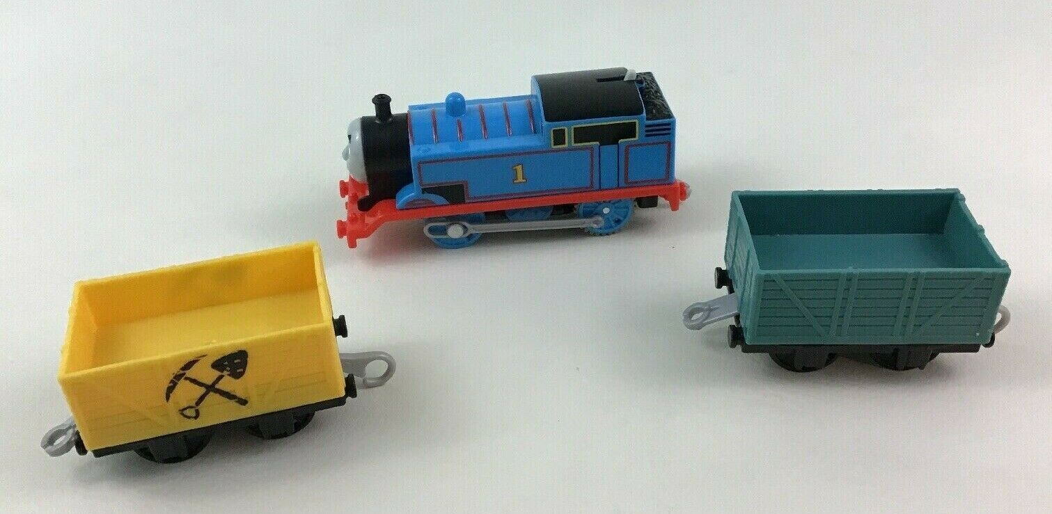 Thomas and Friends Trackmaster Motorized Train with Cargo Cars Mattel 2013 A7 TV & Movie