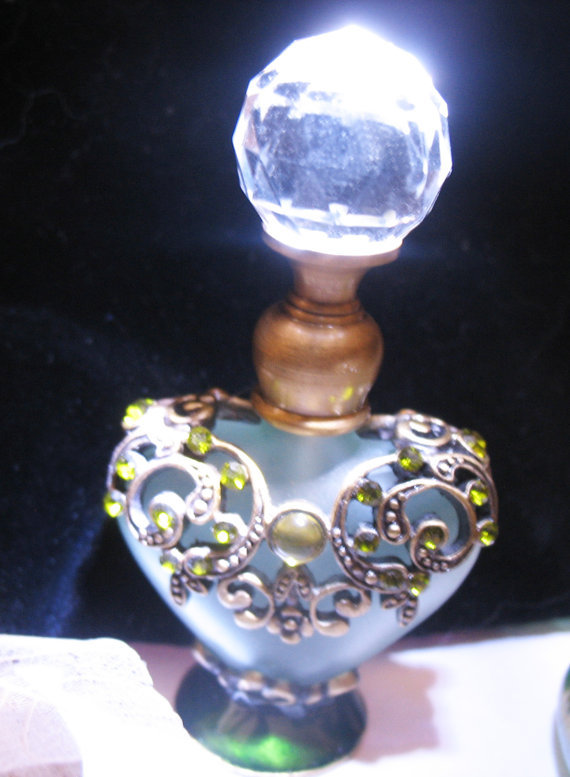 Haunted CUSTOM FORTUNE WEALTH SUCCESS PERFUME OIL FULL MOON WITCH Cassia4
