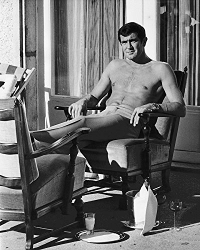 George Lazenby In On Her Majesty'S Secret Service Bare Chested ...