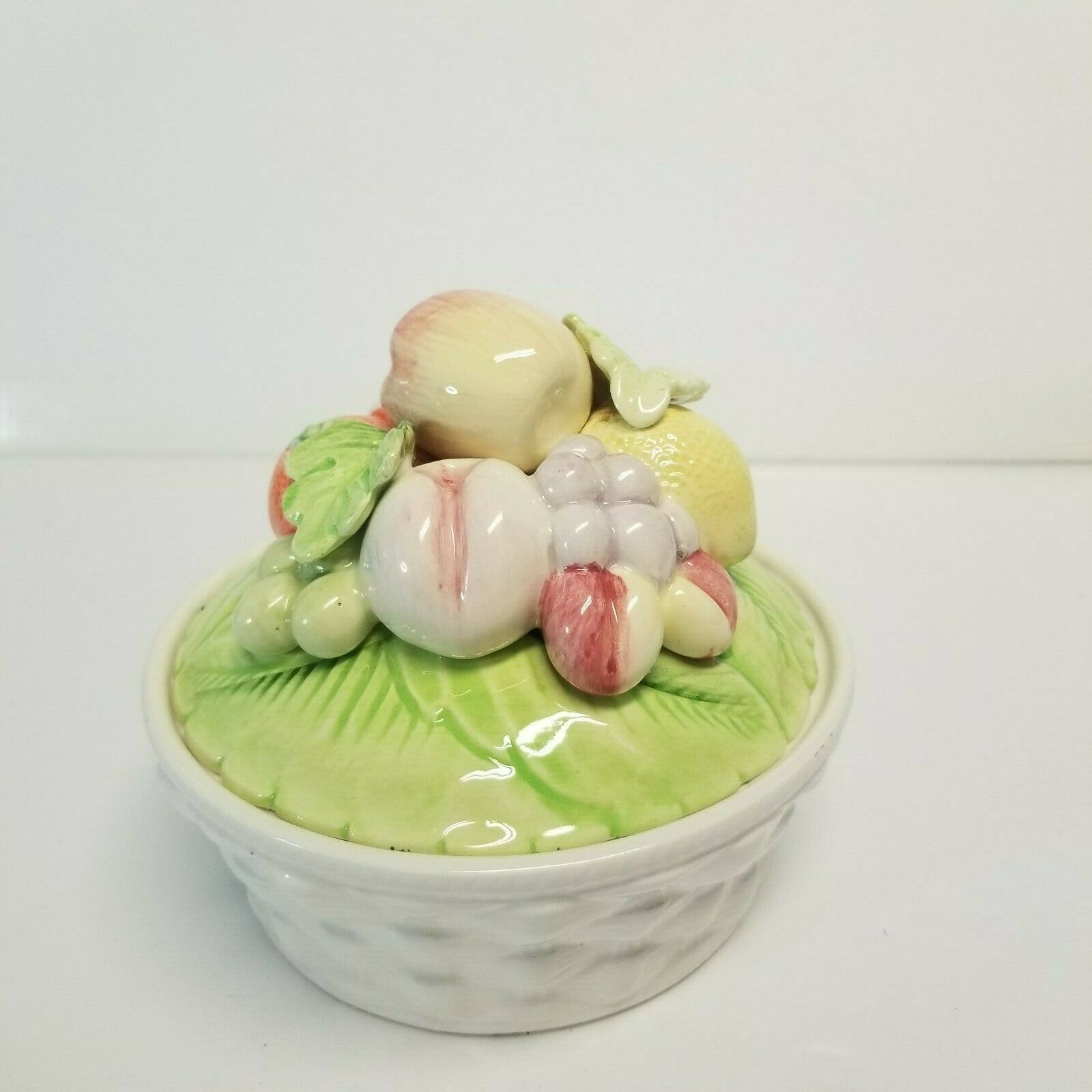 Vintage Ceramic Fruit Bowl with Lid Made Exclusively for Elizabeth Arden Japan Trinket Boxes