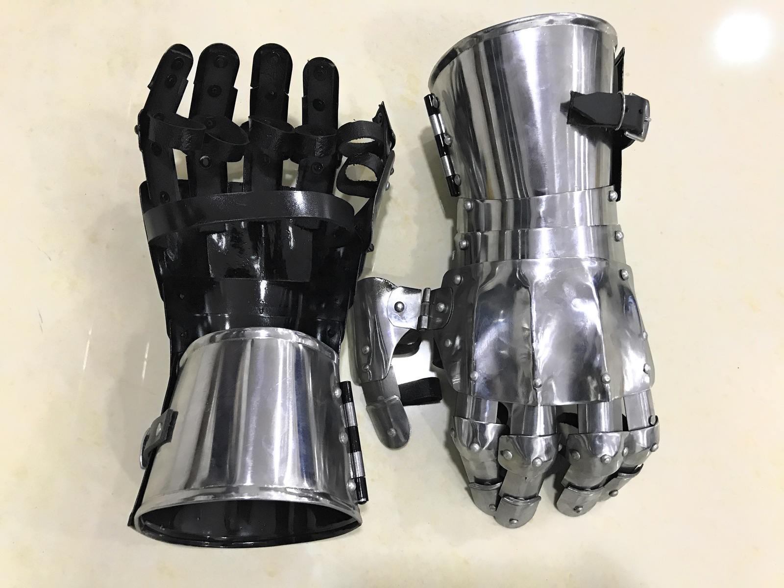 Medieval Armor Gloves