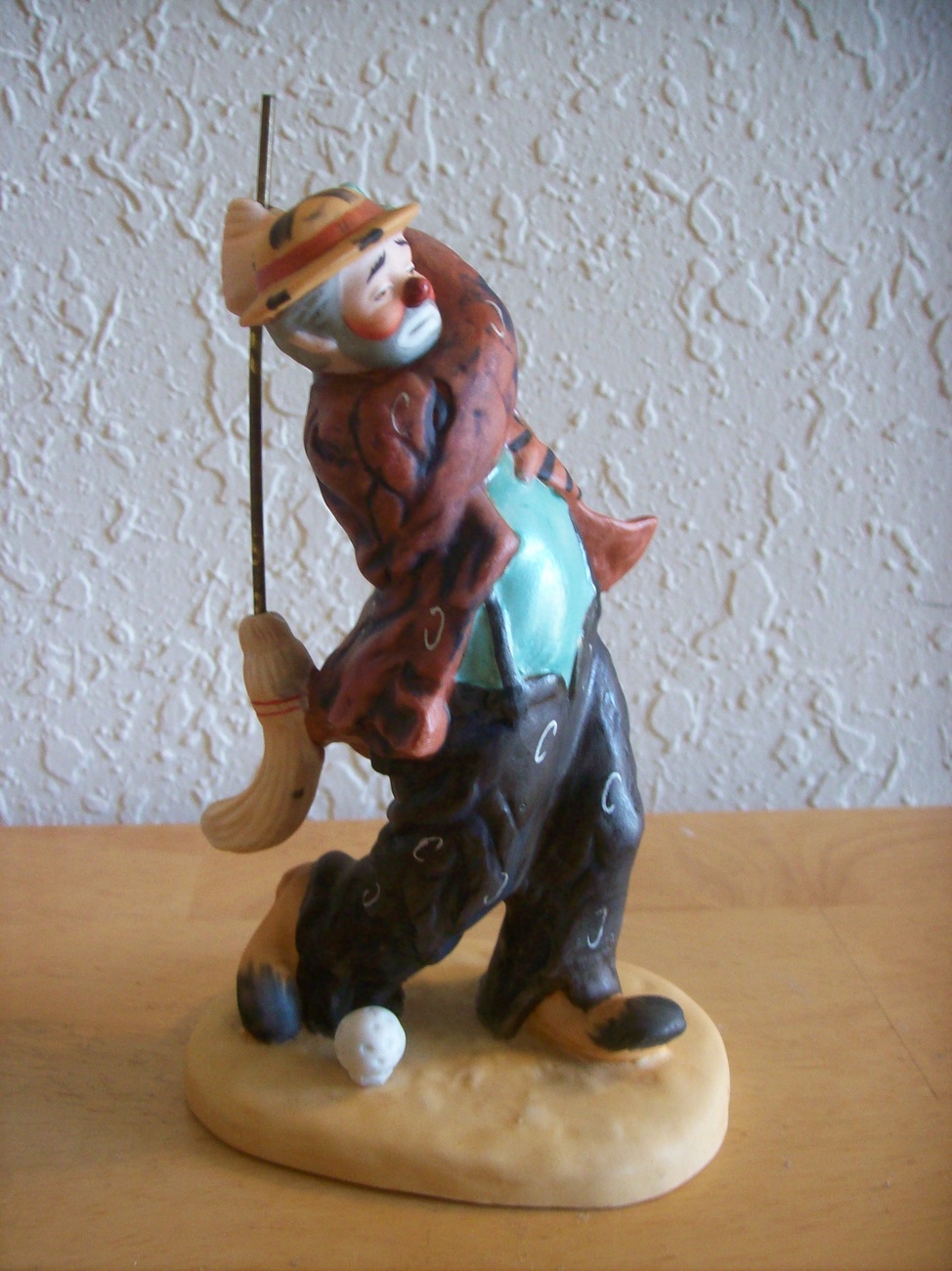 1986 Emmett Kelly “Golfing with Broom” Figurine Sculptures & Figurines