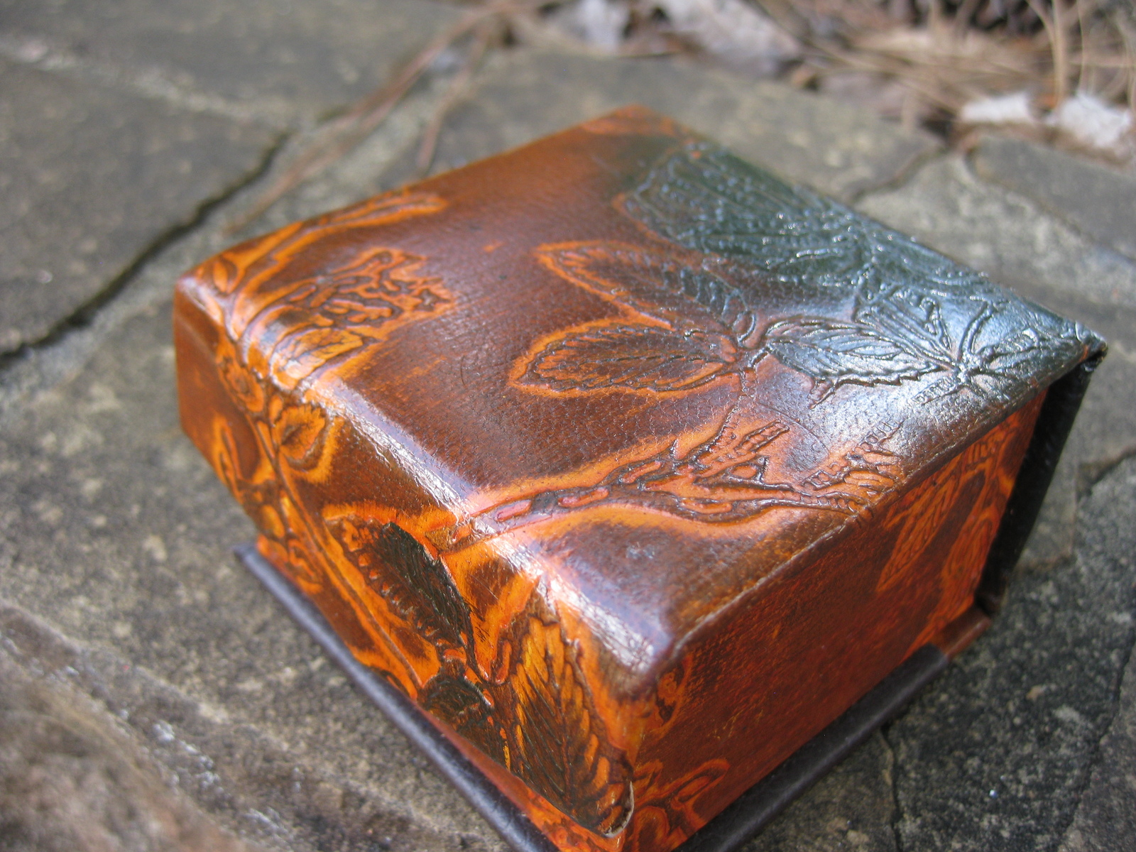 Transfer bridging box to transfer spells and spirits to your own jewelry