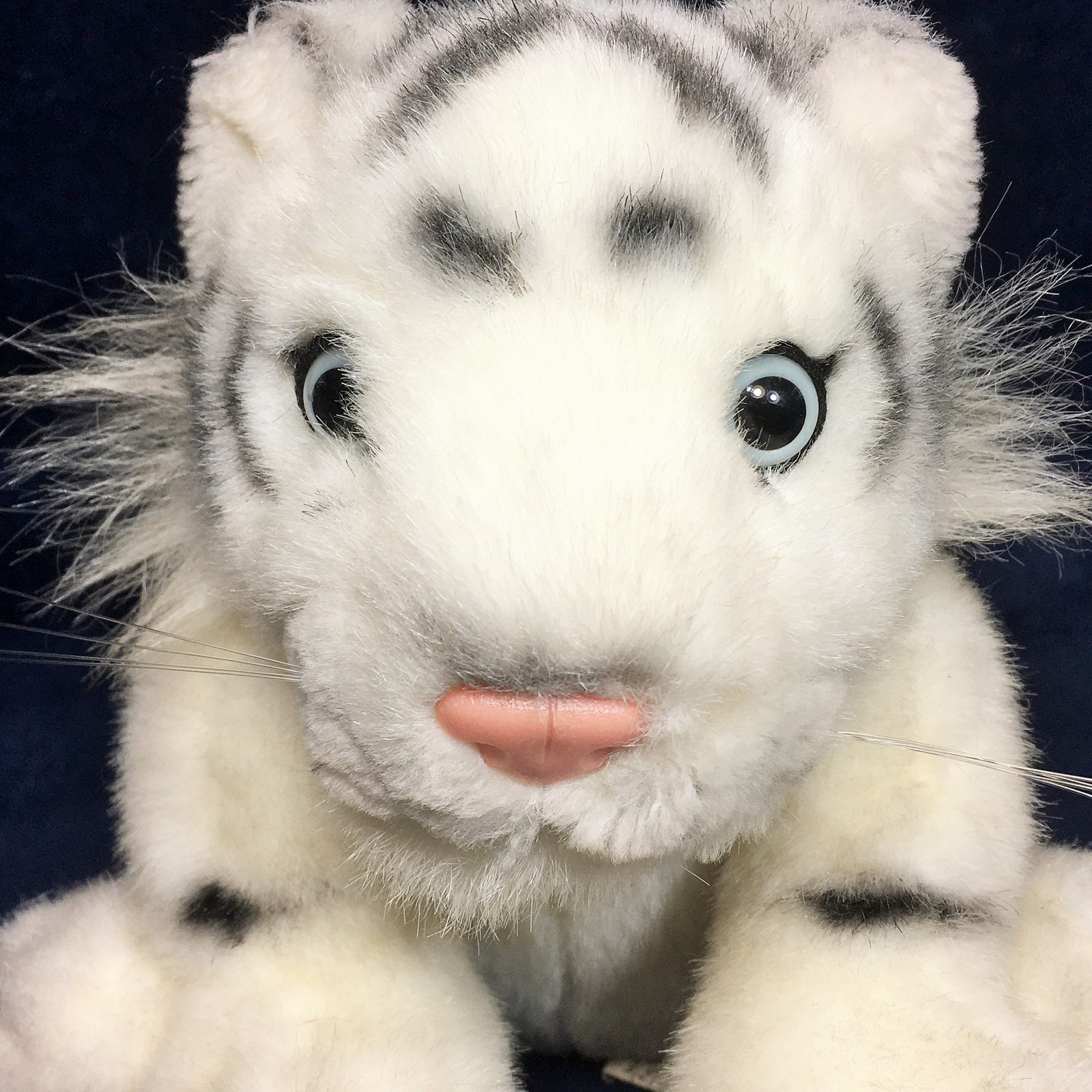 white tiger plush blanket