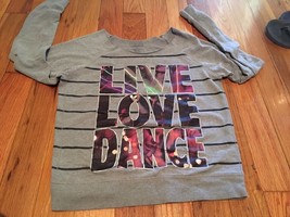 Freeze Graphic Vintage Dance Sweatshirt - $15.47