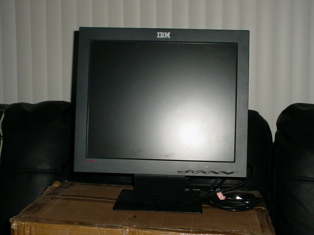 IBM Computer Monitor Flat Screen 17 inch LCD Black Thinkvision Model