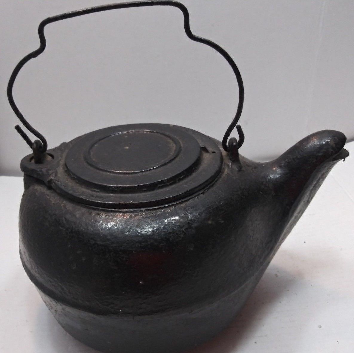 Vintage 8 Cast Iron Tea Pot Kettle Swivel Lid 3.62 qt Cast Iron