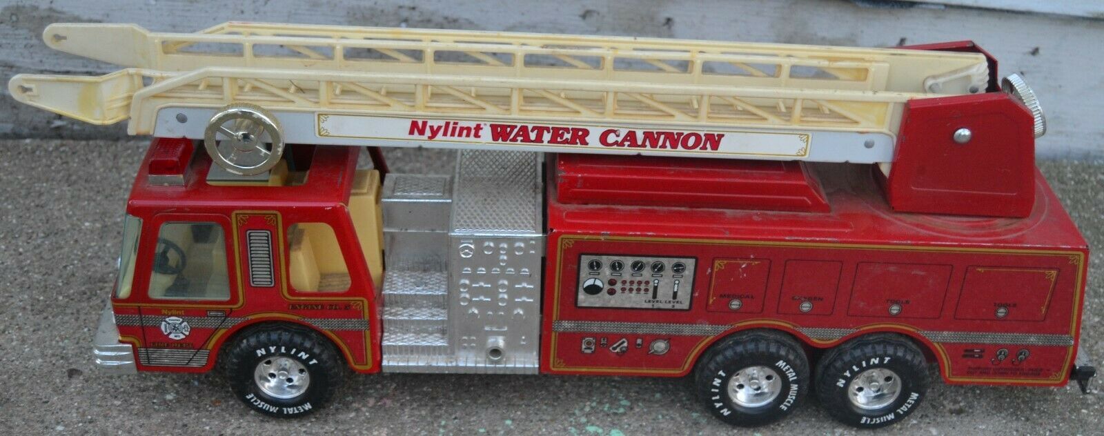 nylint metal fire truck