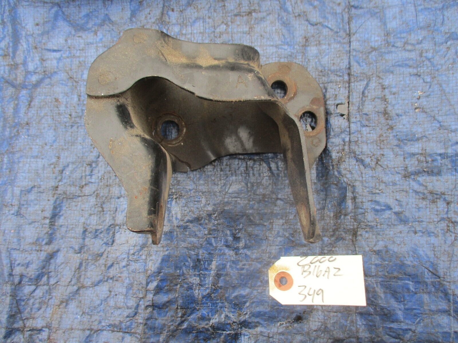 9900 Honda Civic Si B16A2 top transmission mount bracket post OEM VTEC