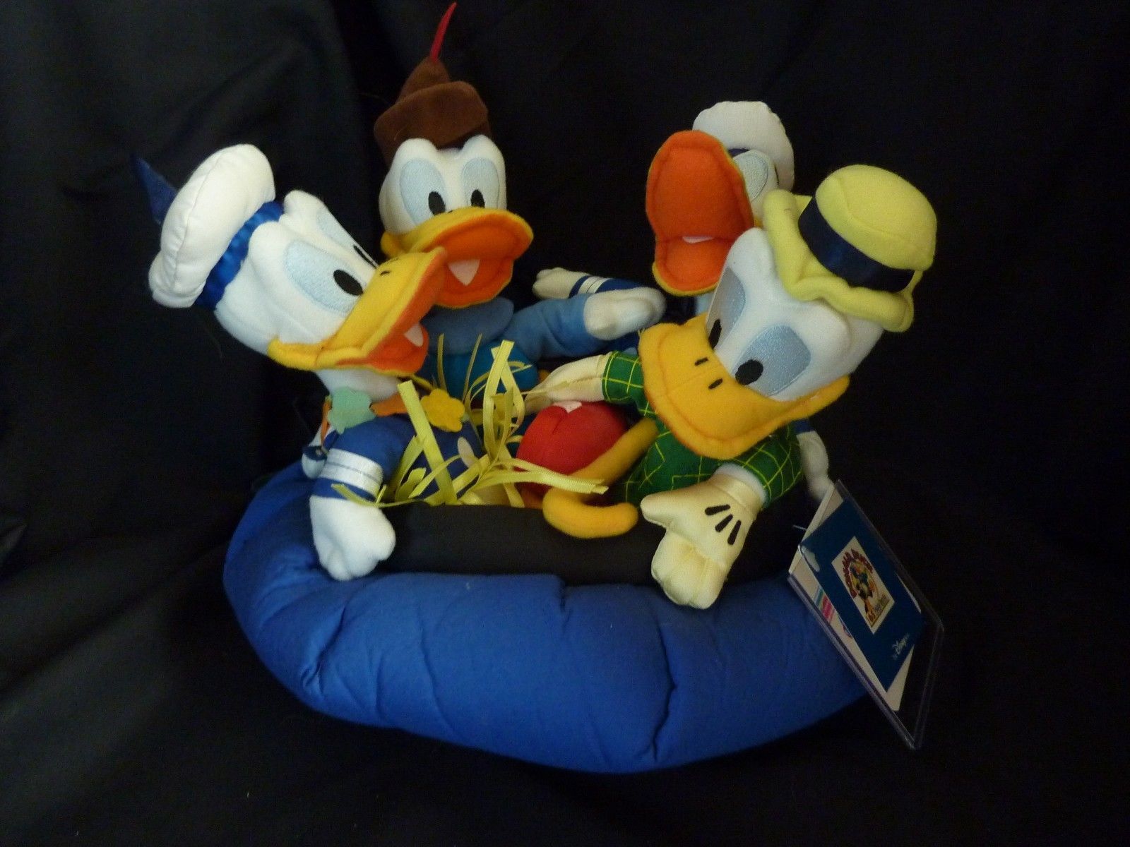 Donald Duck Disney Store Mini Bean Bag Plush With Original Tag 