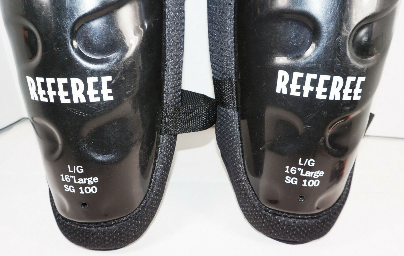 CCM REFEREE SR 16" HOCKEY SHIN GUARD PADS SENIOR ADULT LARGE PLAYERS