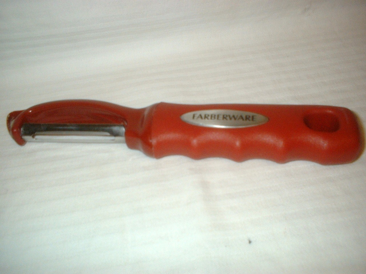 Farberware Potato Vegetable Peeler RED Peelers & Slicers