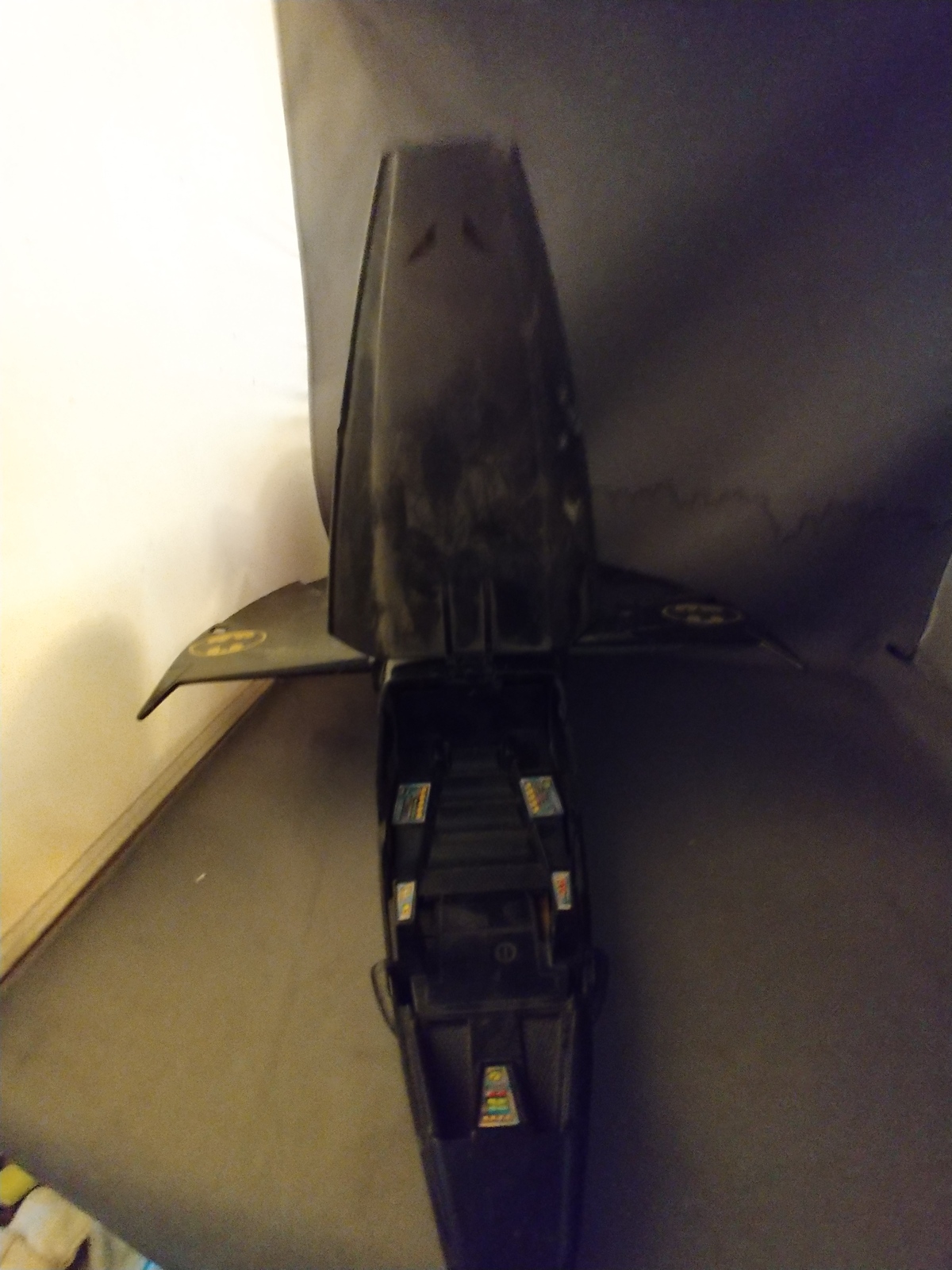 Batman Bat Jet Vehicle Retractable Wings 1990 DC Comics Kenner Action Figures