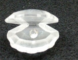 Swarovski Crystal 191692 - Shell With Pearl, 1'H - Original Box and COA - $59.35