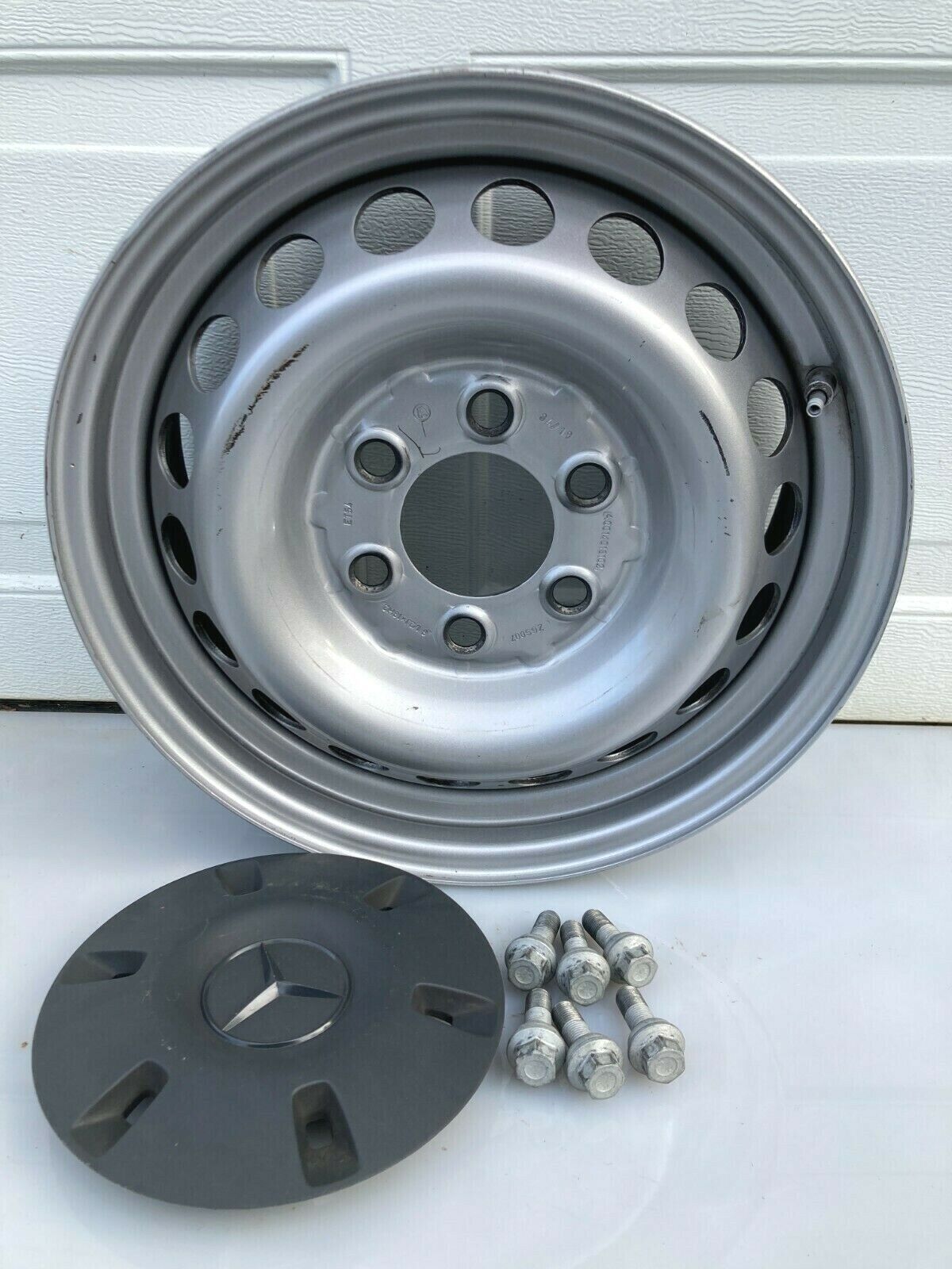 MERCEDES BENZ SPRINTER 16" Wheel A0014019102 w/ COVER & 6 LUG NUTS 2011