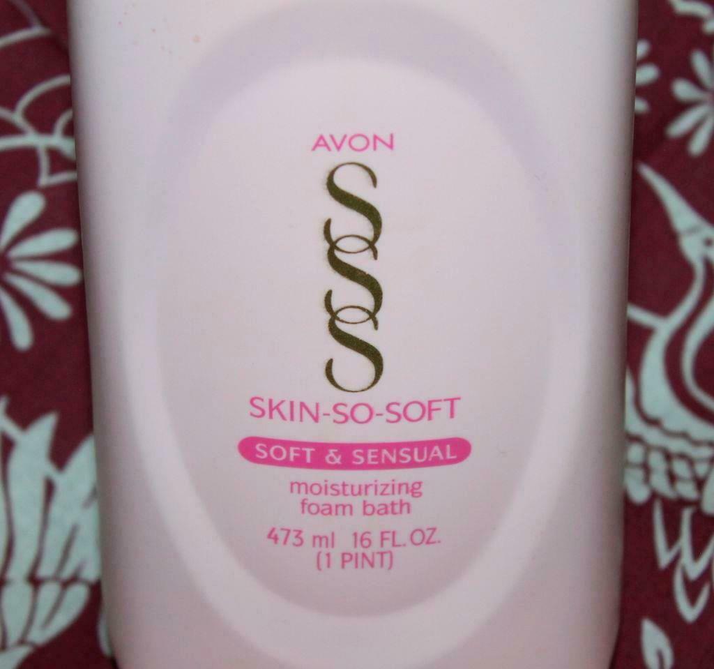 Avon *SKINSOSOFT MOISTURIZING FOAM BATH* Soft & Sensual Sealed/New
