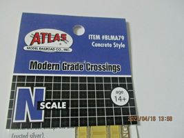 Atlas # BLMA79 Concrete Style Modern Grade Crossing N-Scale image 5