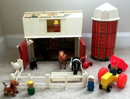 1971 Fisher Price Family Farm Set 915 Little People Play Family Complete Vintage - $190.00