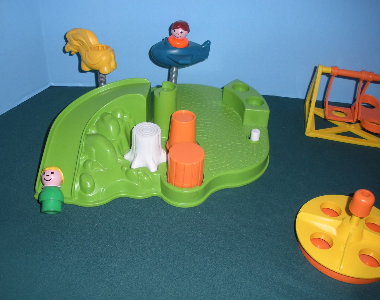 pretend-play-toys-games-in-good-condition-vintage-fisher-price-little