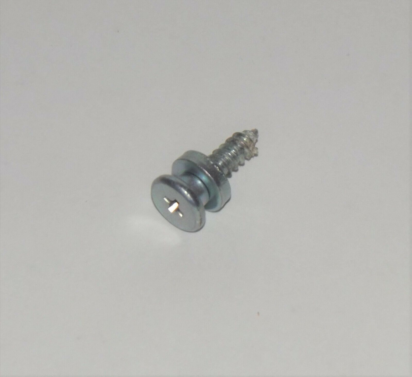 GE Refrigerator Door Handle Mount Screw (WR01X27334) {P4294