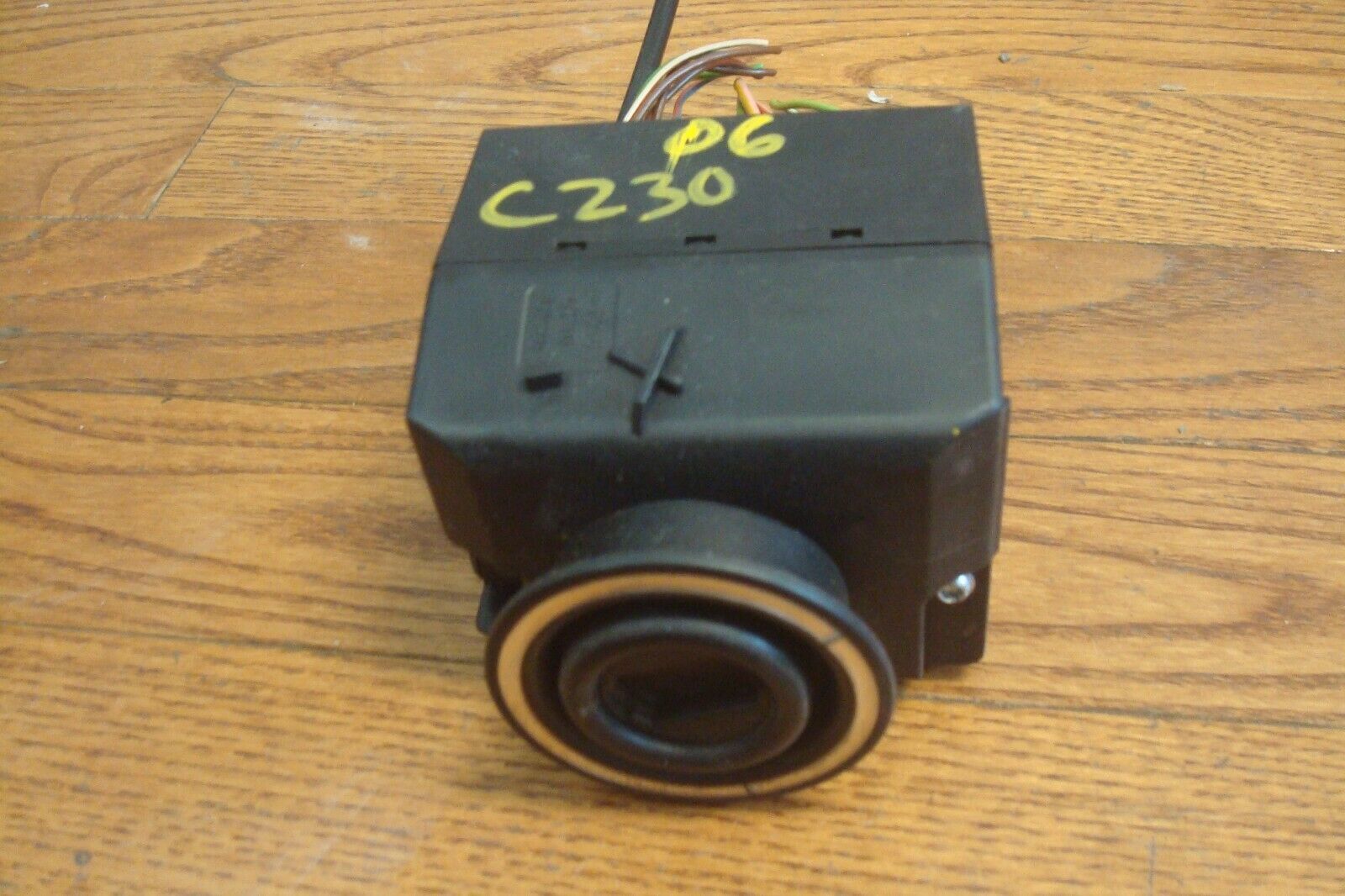 2006 Mercedes Benz C230 W209 CClass OEM Ignition Switch Module w/Key
