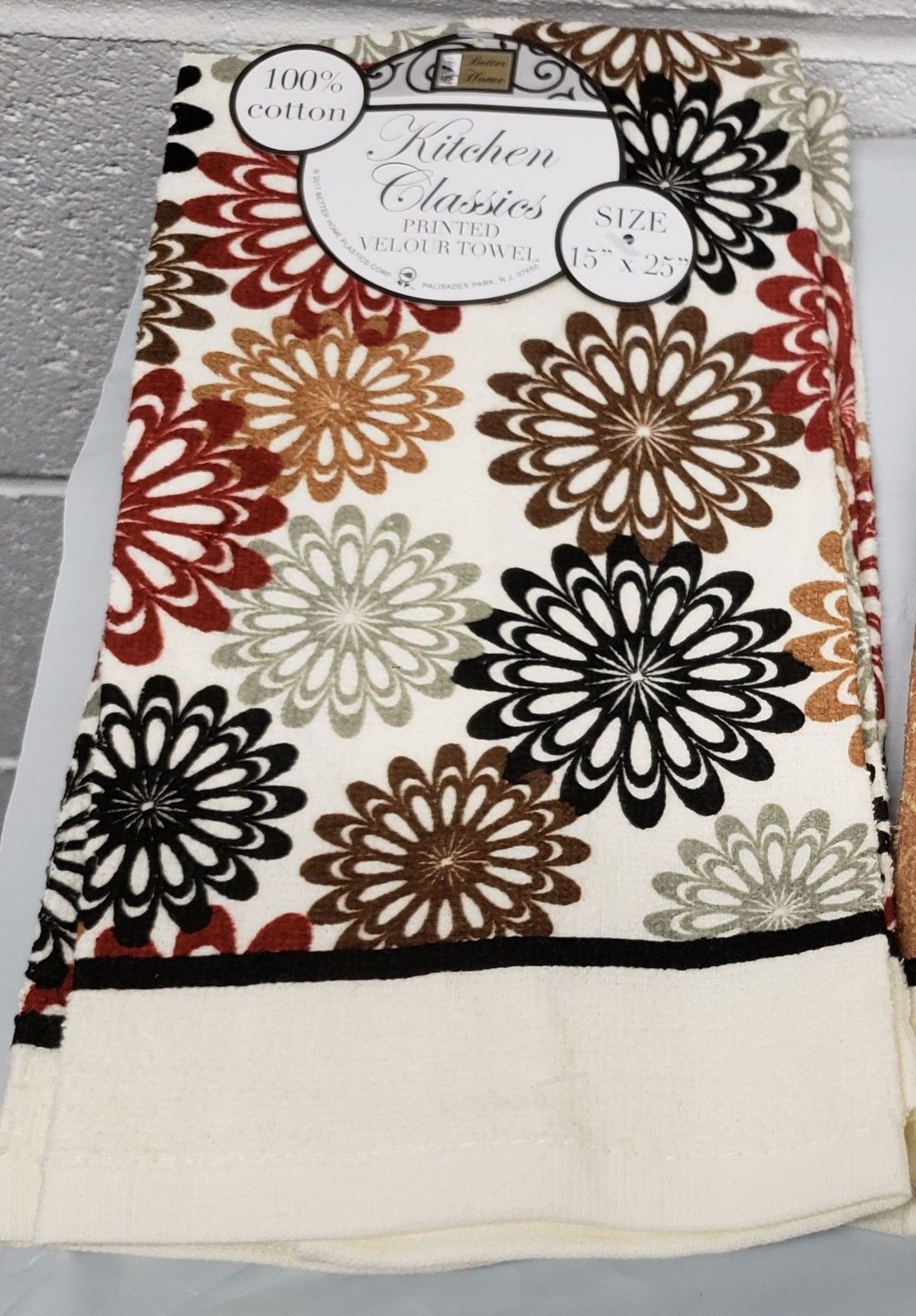 2 SAME PRINTED VELOUR KITCHEN TOWELS, 15" x 25", FLOWERS ON WHITE by BH