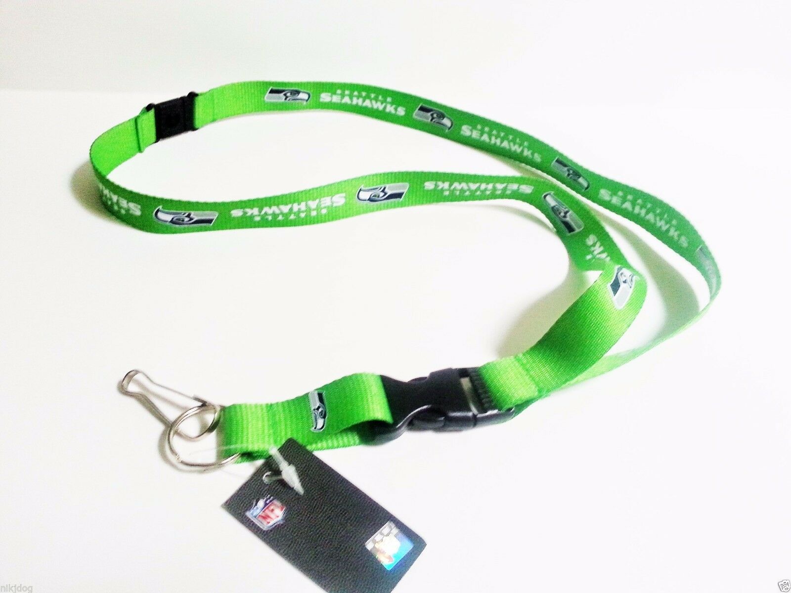 Seattle Seahawks Green Lanyard Detachable Keychain Badge Holder NFL Licensed