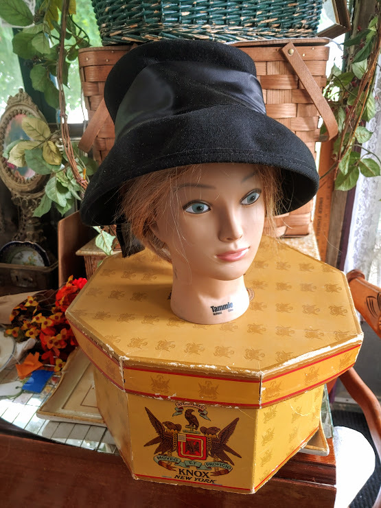 Knox New York Hat Box 1930's with a bonus unmarked vintage hat Women