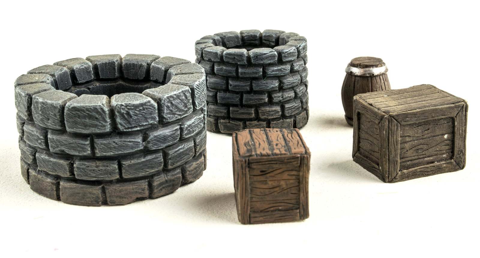 WWG Fantasy Village Set of Wells, Crates & Barrels – Medieval Wargaming Terrain
