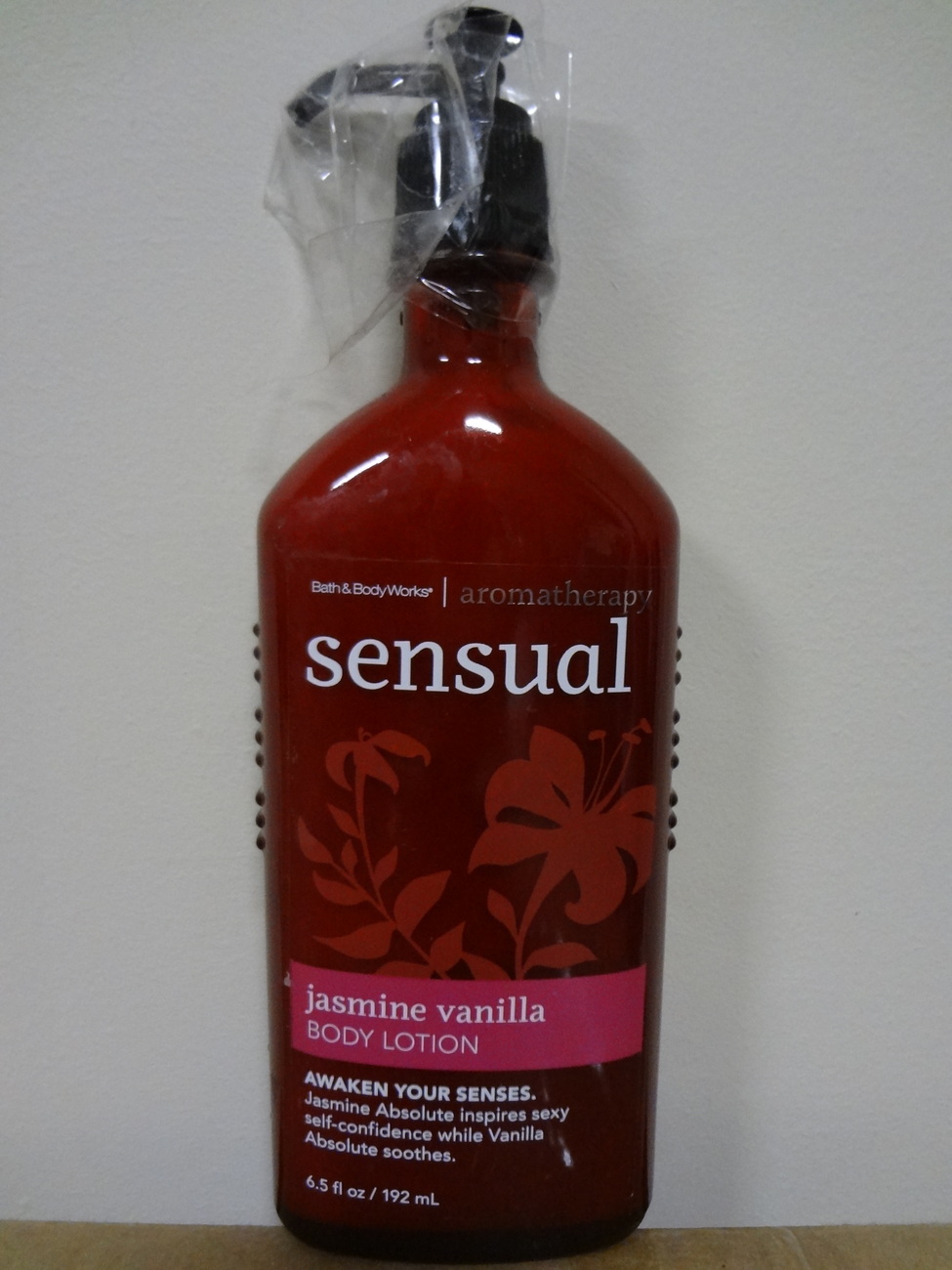 Bath & Body Works Aromatherapy Sensual JASMINE VANILLA Body Lotion 6.5