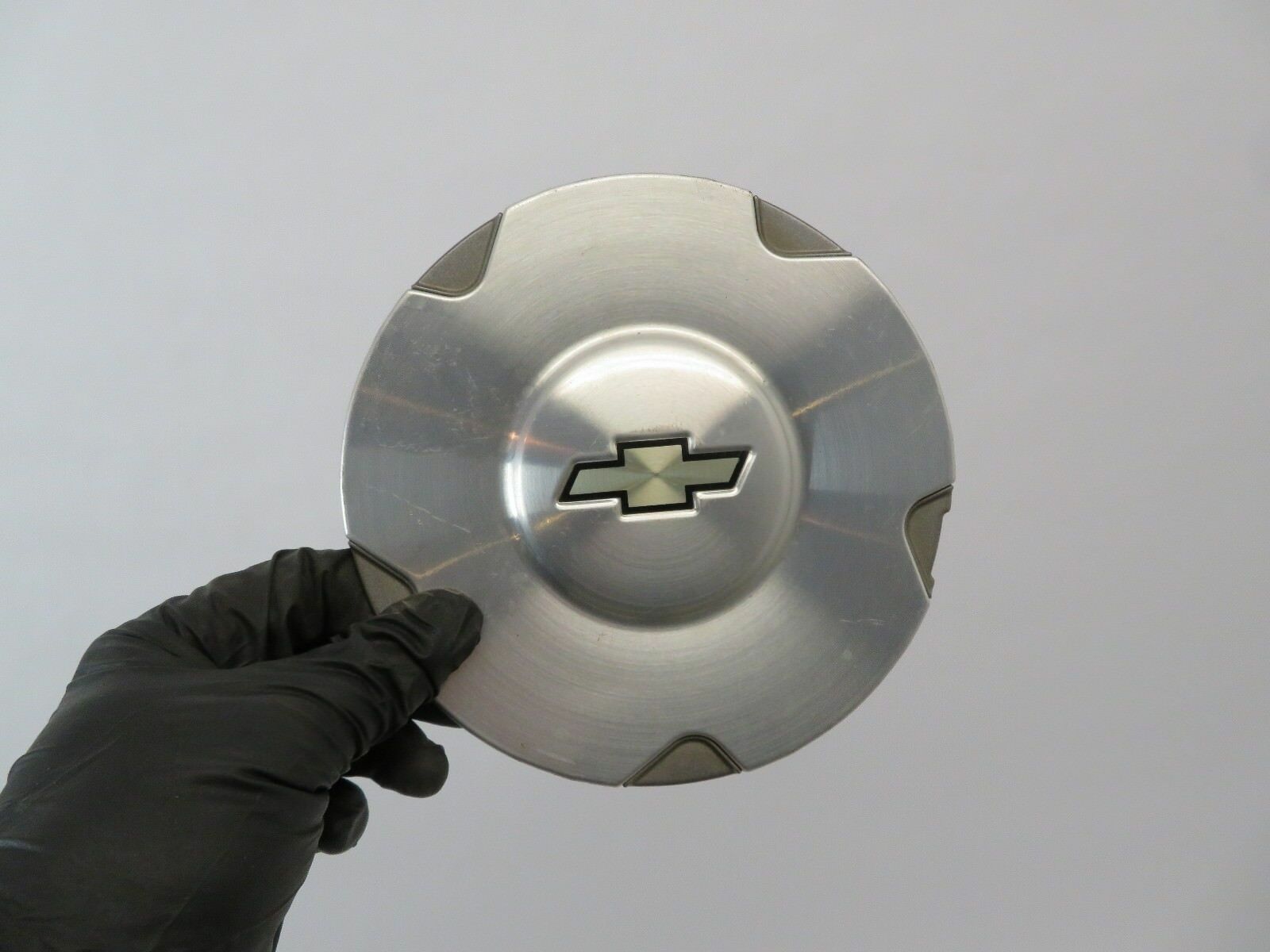 218F CHEVY TRAILBLAZER 02 03 04 05 06 CENTER WHEEL COVER PIECE HUB CAP