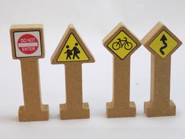 Thoma &amp; Friends Doug &amp; Melissa Wooden Train Track Sign Replacement Set S... - $5.93