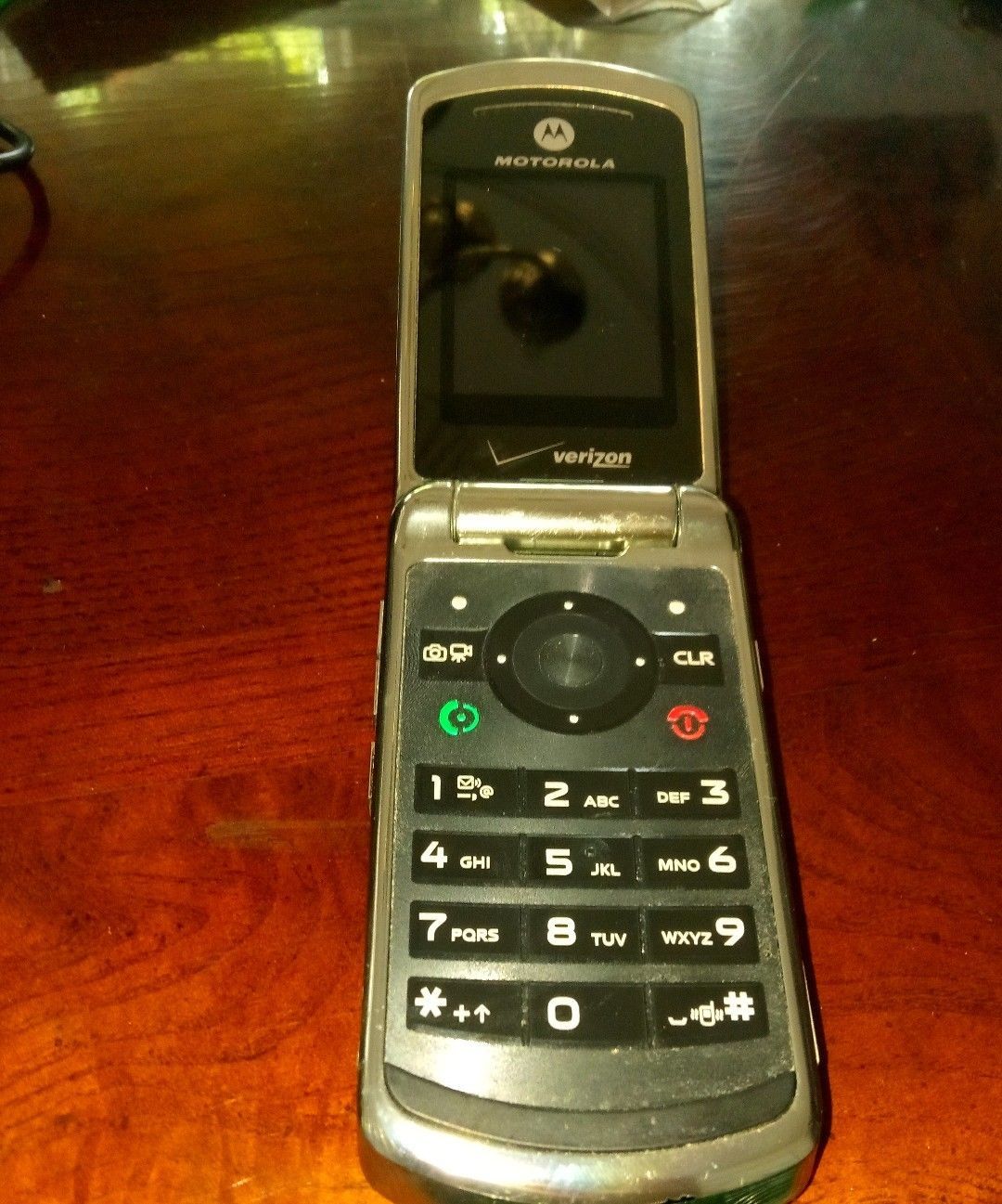 motorola new flip phone price