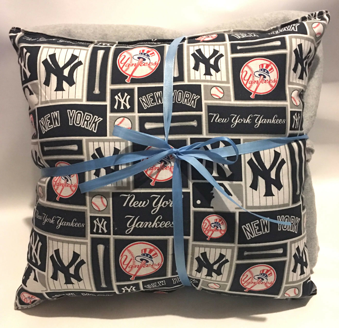 new york yankees pillow pet