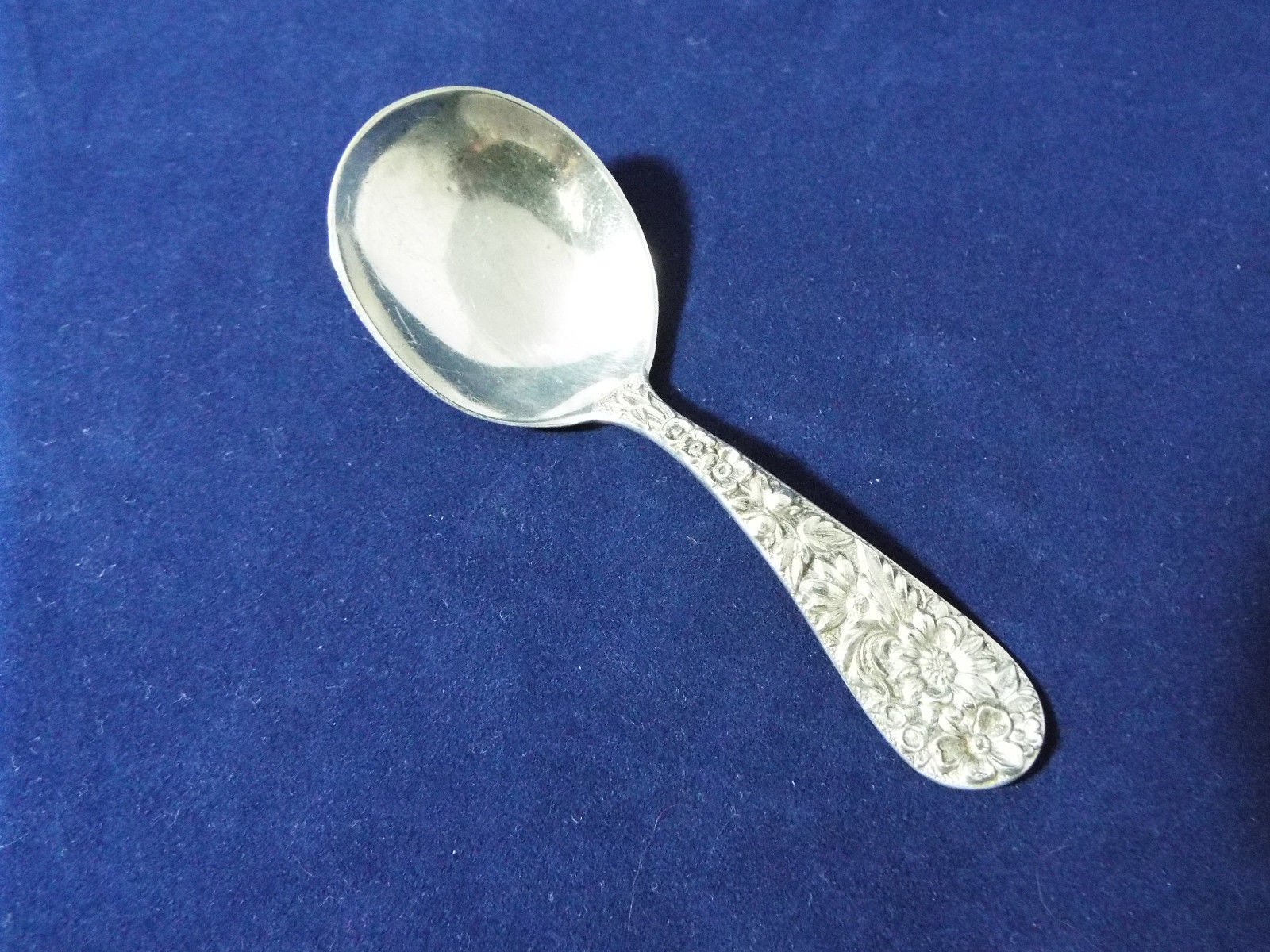 KIRK /& SON OLD MARYLAND ENGRAVED STERLING SILVER TEASPOON S VERY GOOD