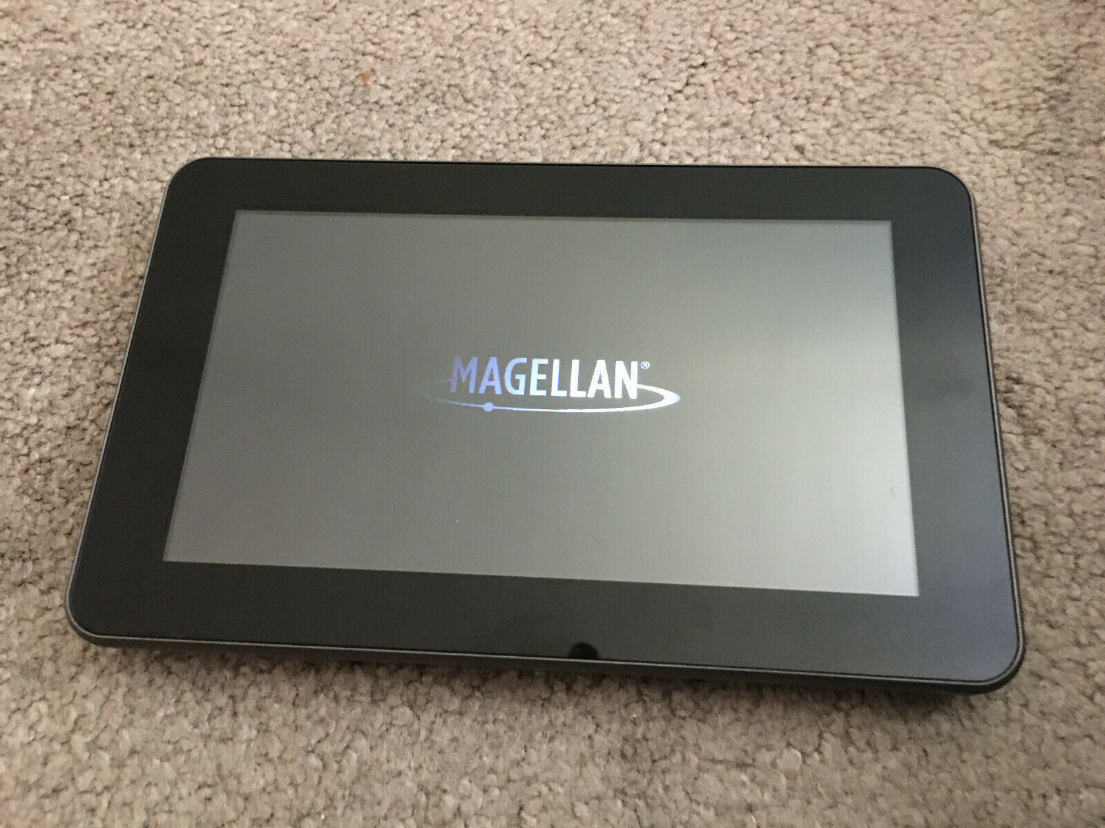 MAGELLAN ROADMATE RC9485TLMB TRUCK GPS RECEIVER FRREZES AS IS PARTS