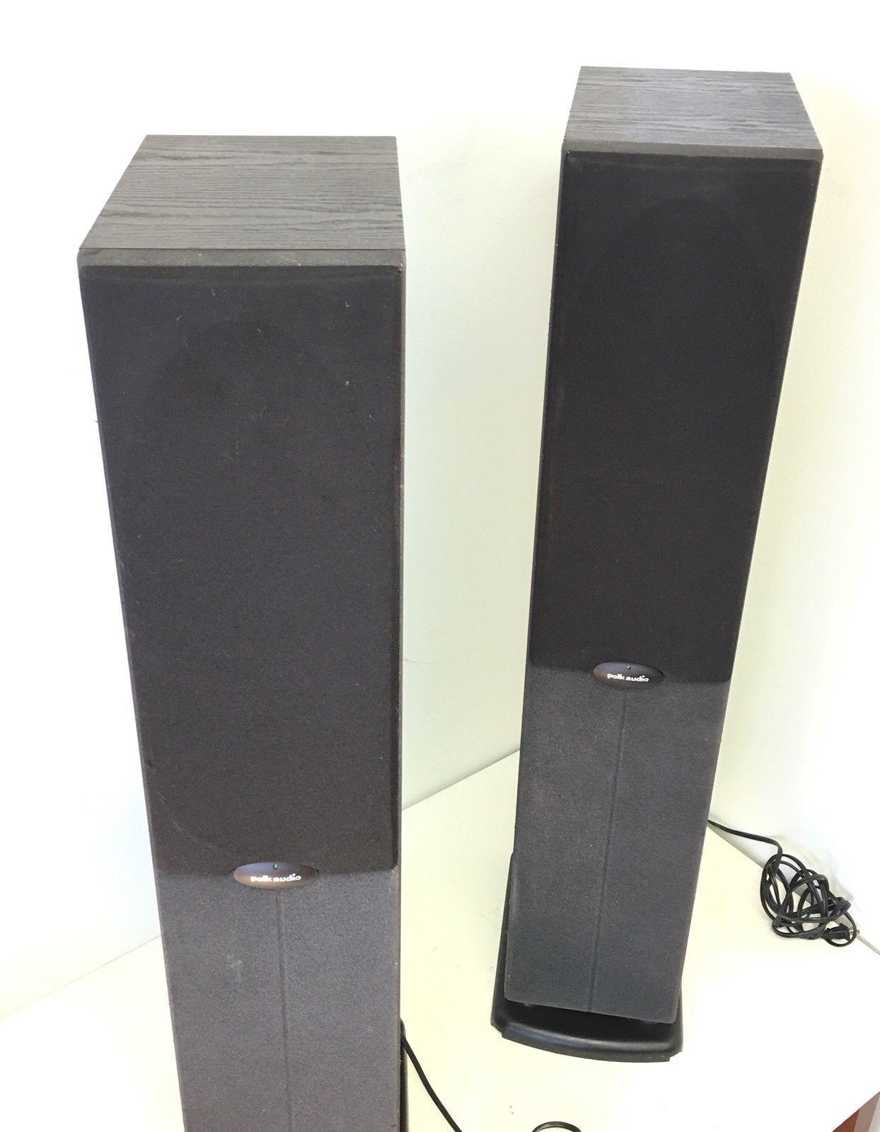 Polk RT1000P Powered Tower Speakers w/ Built in Subwoofers Speaker