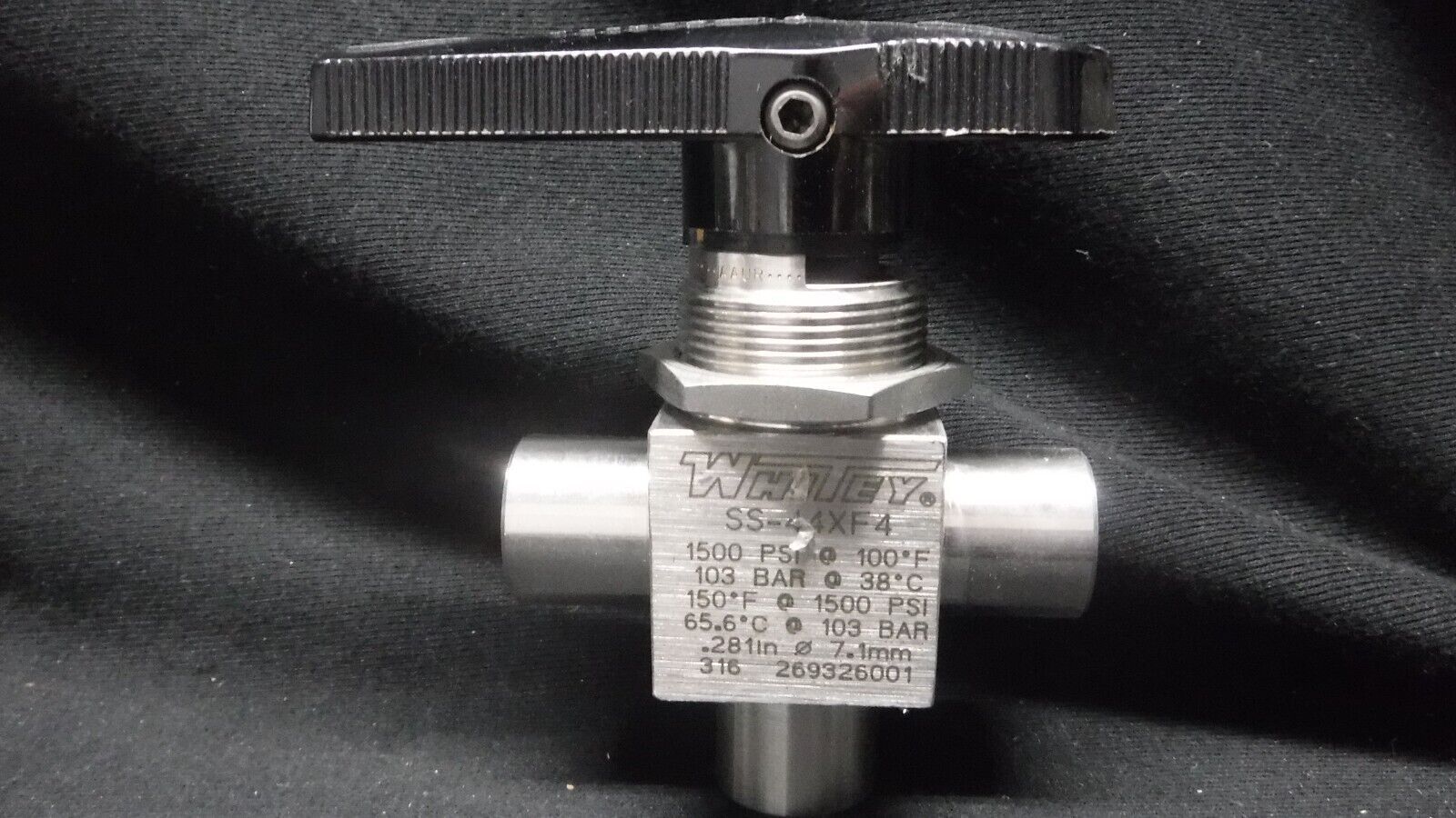 Whitey 3 Way Valve SS-44XF4 In Great Shape 3-Way Ball Valve, 1/4 In NPT ...