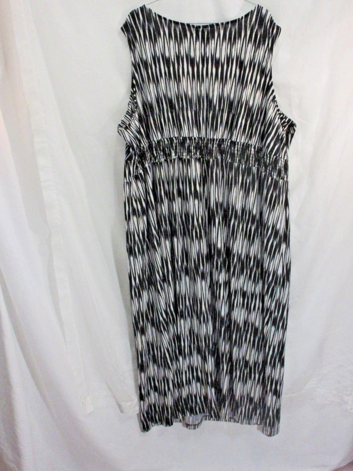 Maggie Barnes Women S 26 28 V Neck Dress And 50 Similar Items