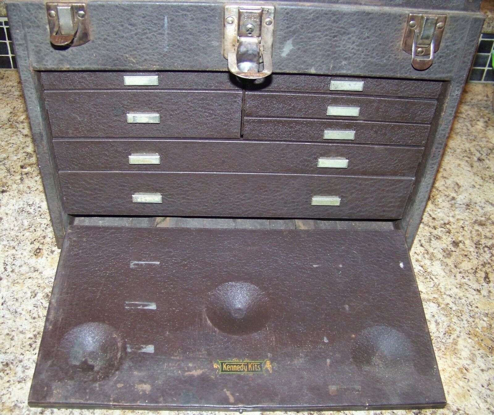 VINTAGE KENNEDY KITS MACHINIST METAL TOOL BOX CHEST 7 DRAWER WITH KEY