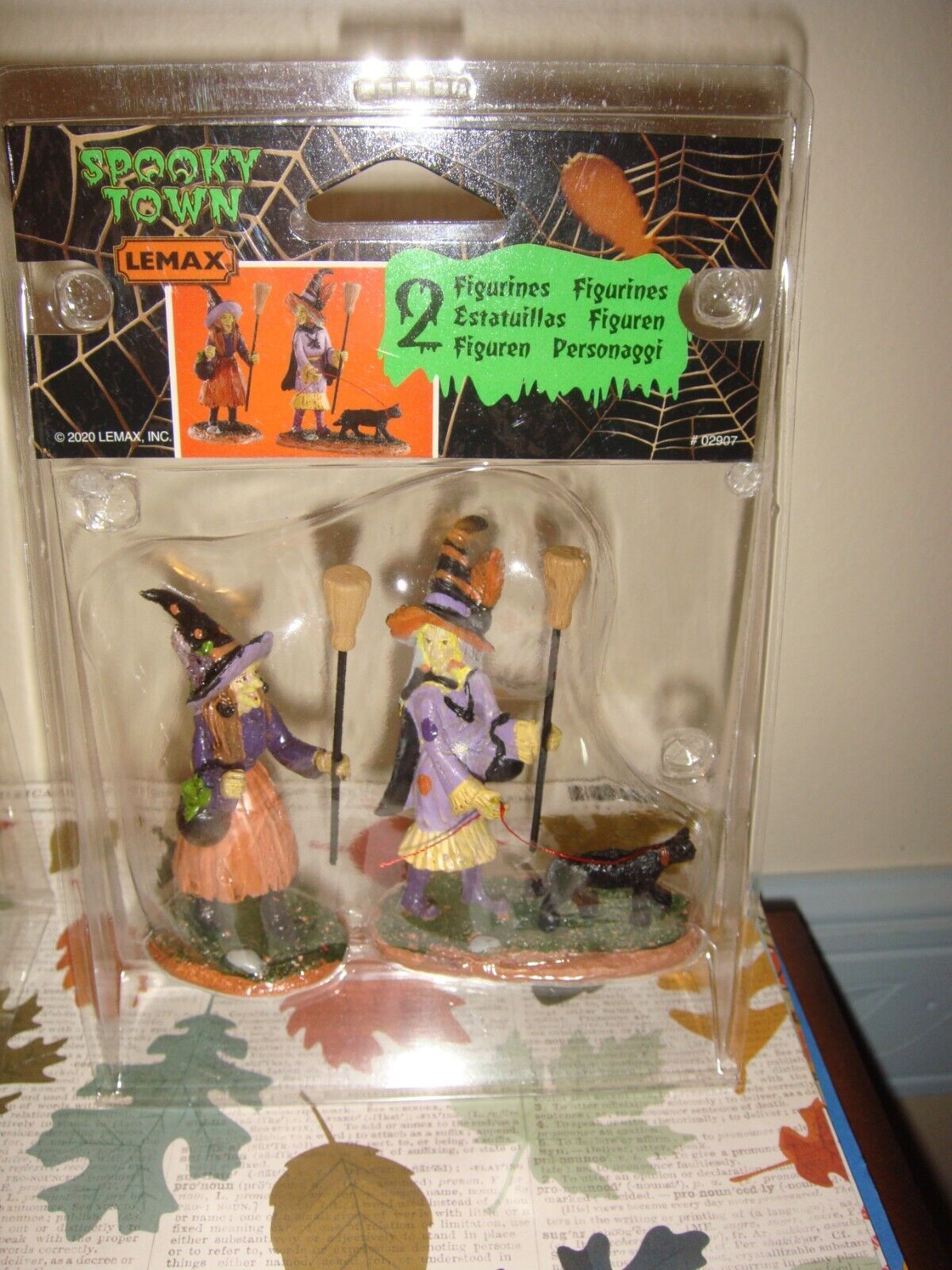 Lemax Spooky Town - Witches Curbside Pickup für Halloween